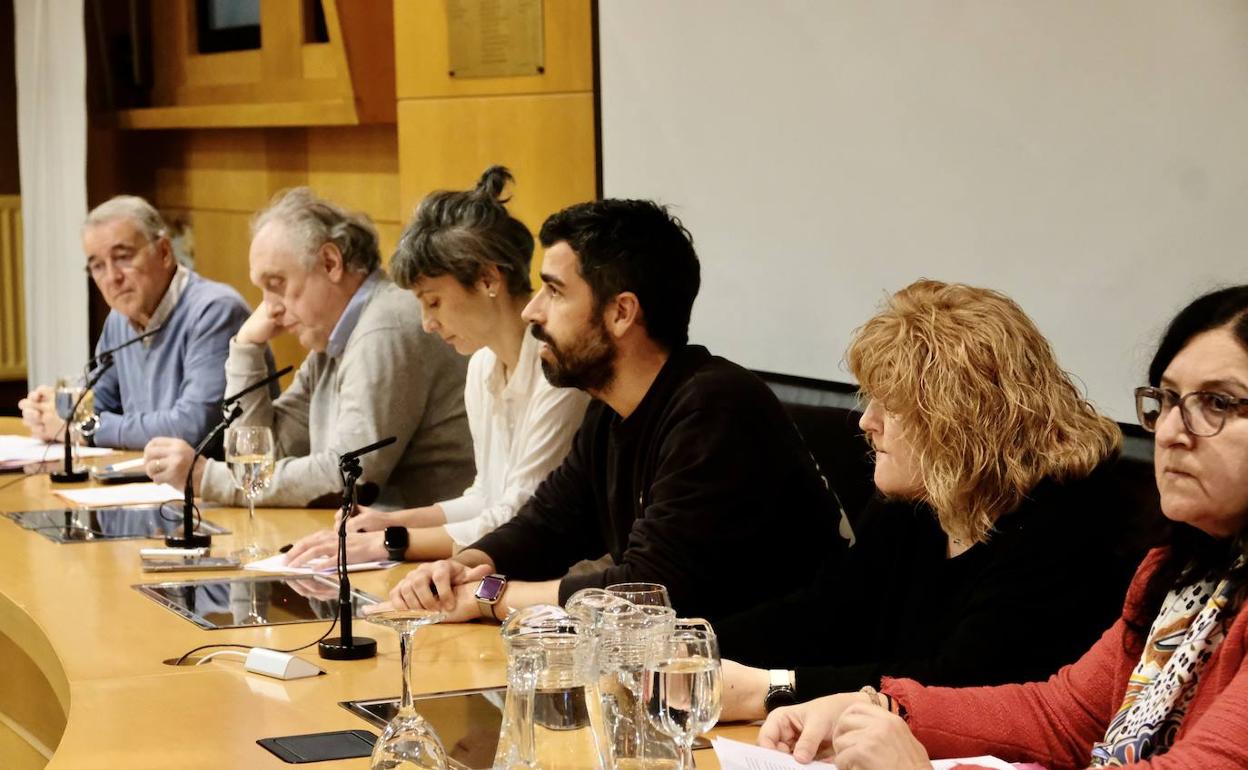 Los jefes médicos urgen a Salud reformas para que no caiga el edificio